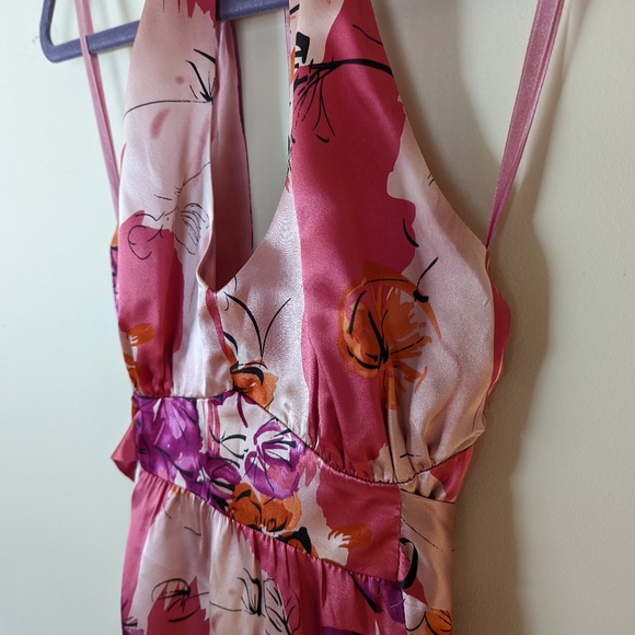 Le Chateau Silk Halter dress, size Small, colourful - Picture 5 of 9